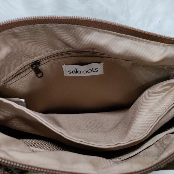 Sakroots City Swing Pack Front Flap Pocket Adjustable Strap Crossbody Bag - Picture 12 of 13